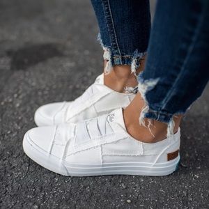 Blowfish Malibu Marley Fashion Sneaker White Color Washed Canvas Slip On 8.5